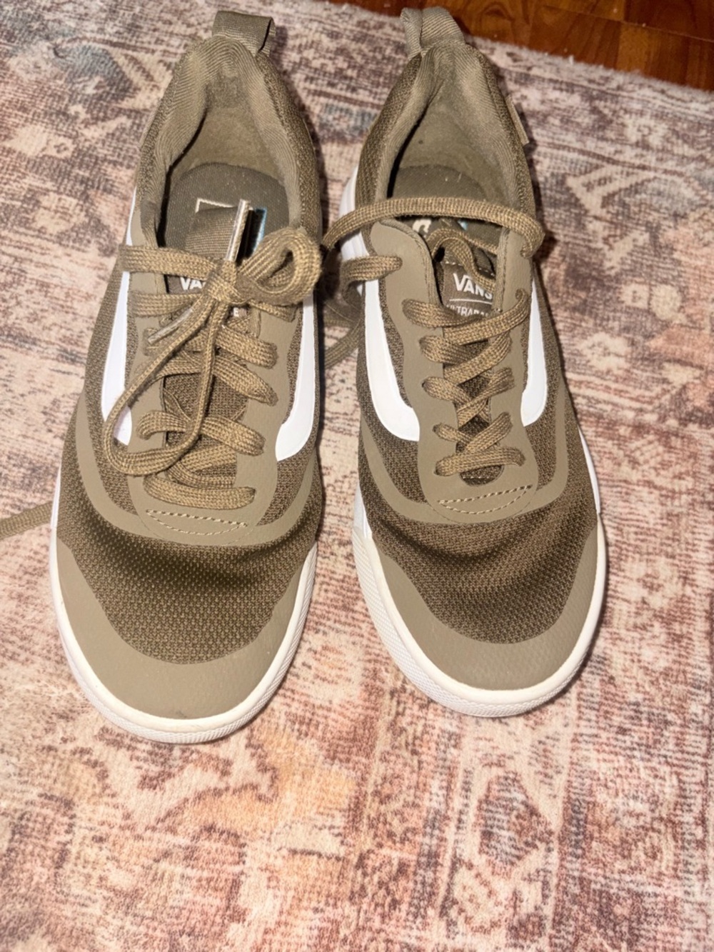 Vans women’s / Men's Olive/Tan Low-Top Sneakers with White Stripe memory foam